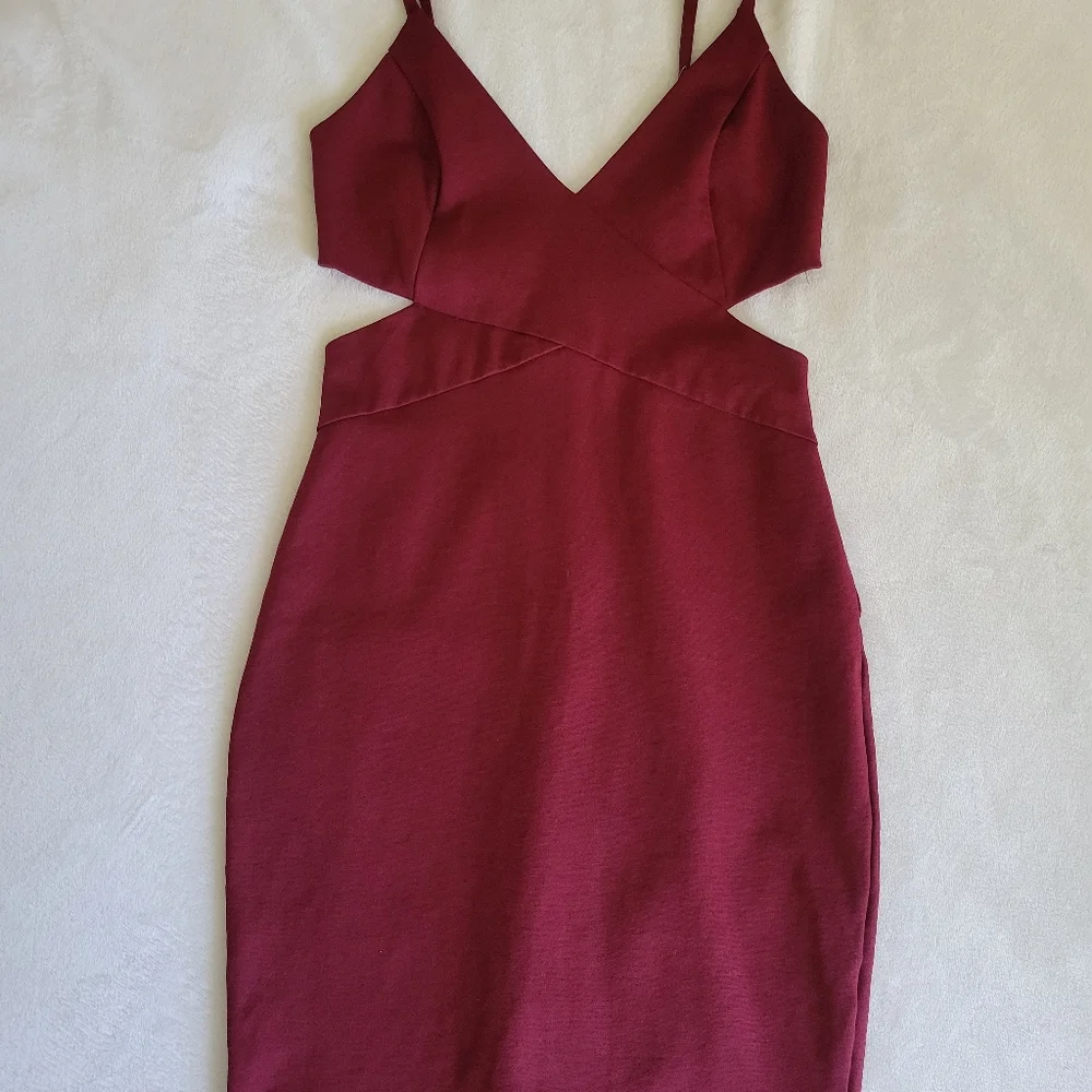 Dress - Picture 2 of 6